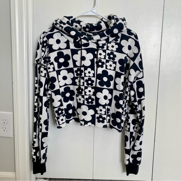 wild fable Tops - WILD FABLE crop hoodie